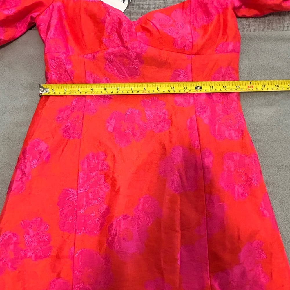 Zara Puff Sleeve Jacquard Fuchsia Floral Mini Dress Medium NWT - Picture 10 of 16